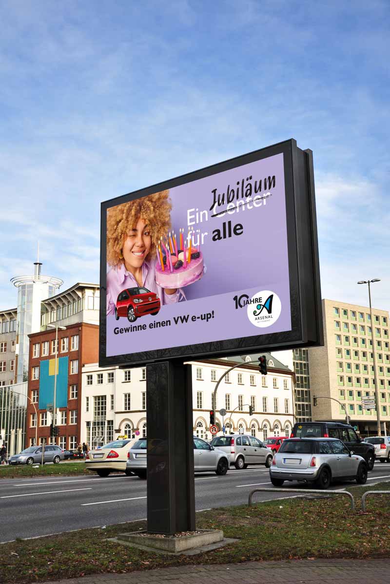 ARSENAL Jubiläums Plakat am Billboard.